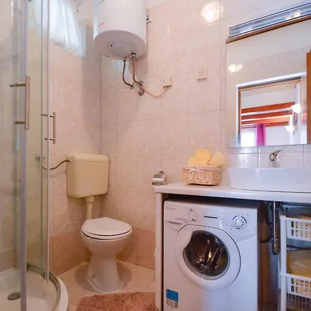 2 Bedroom Gorgeous In