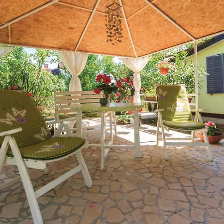 דירה 2 Bedroom Gorgeous In