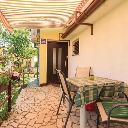 Apartmán 2 Bedroom Gorgeous In Pula