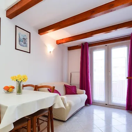 2 Bedroom Gorgeous In