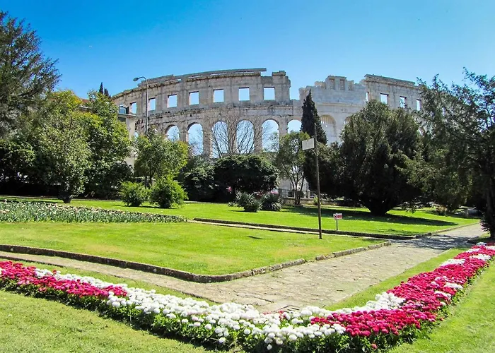 2 Bedroom Amazing In *