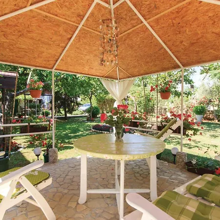 Apartment 2 Bedroom Amazing In *