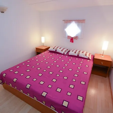 2 Bedroom Amazing In Apartment