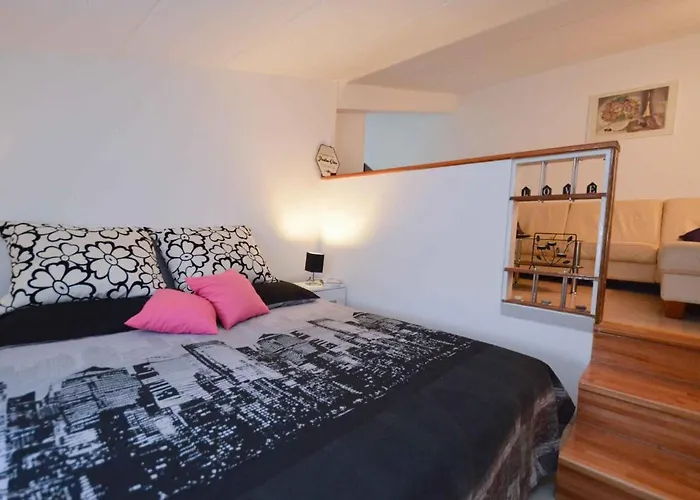 2 Bedroom Amazing In Lejlighed Pula